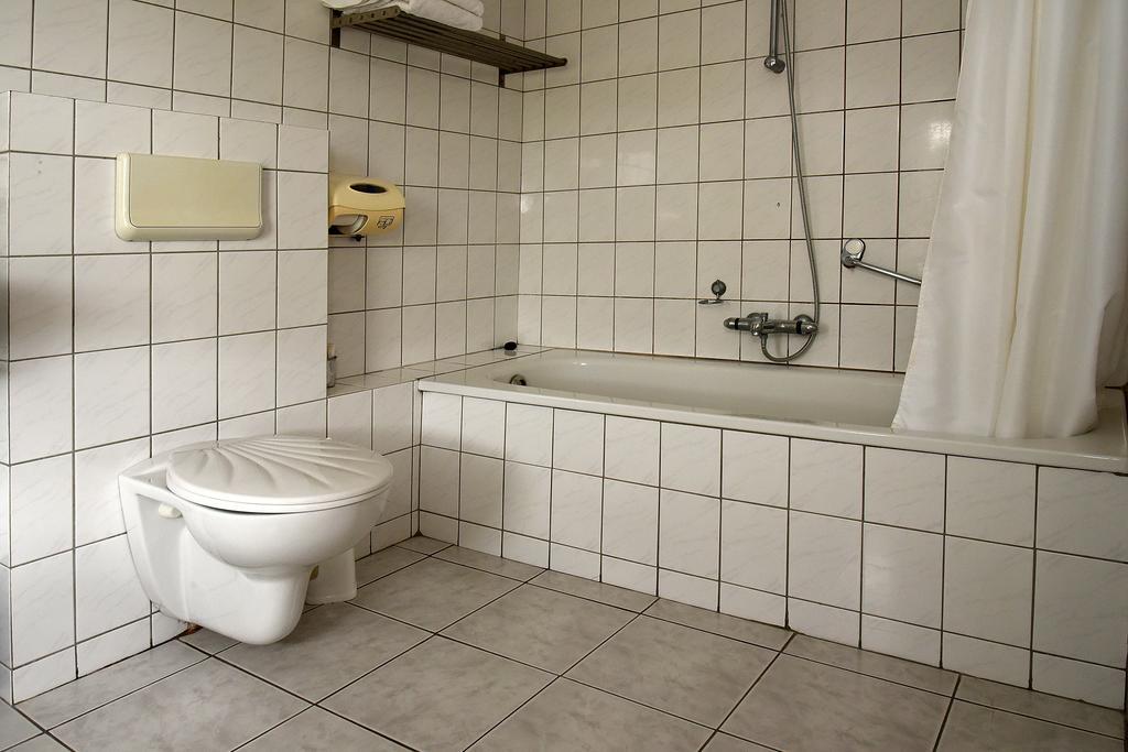 Hotel De Uitkijk Valkenburg aan de Geul ภายนอก รูปภาพ